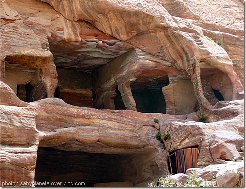 Petra-maisons-troglodytes-www.wonderful-art.fr