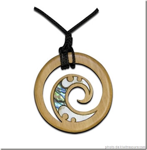 pendentif koru