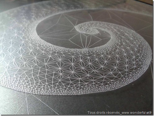 Fibonacci-spiral-#2-série-DELTA-Emmanuelle-Prudhomme-dessin-contemporain--spirale-de-Fibonacci-fractales-triangle-dessin-géométrique-3